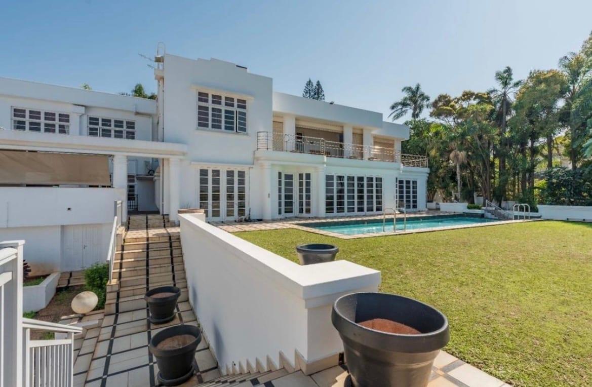 5 Bedroom House in Morningside — photograph 1