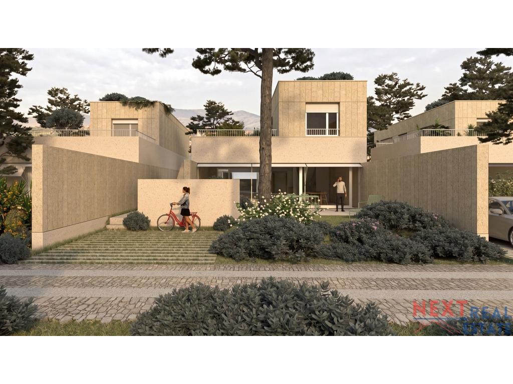 Hillside Villa in Tirana — photograph 4