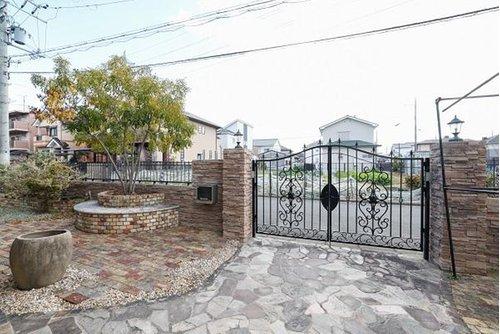 Architect-Style Family House in Habikino — photograph 5