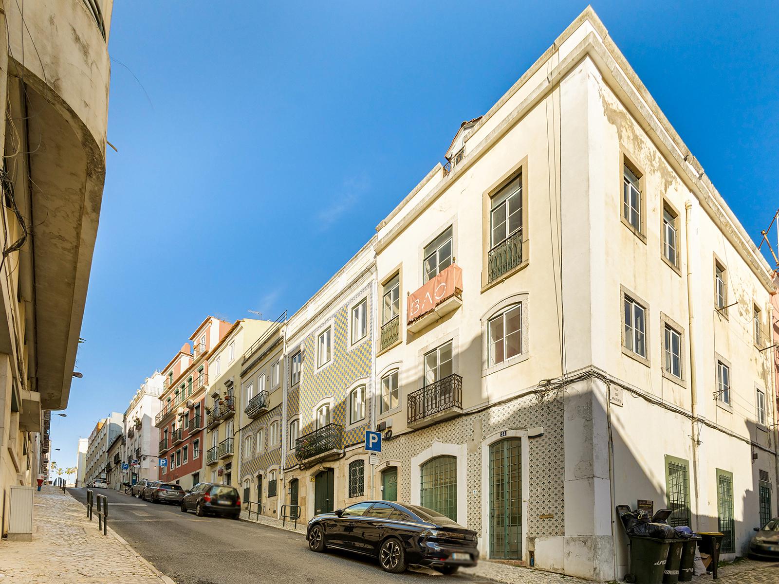 Building in Príncipe Real, Lisboa — photograph 3