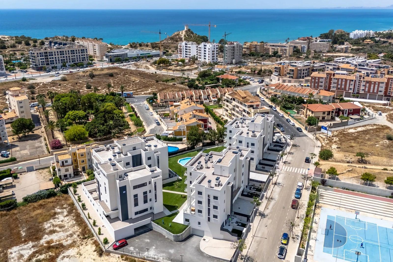 Apartments in La Vila Joyosa Centro, Villajoyosa — photograph 1