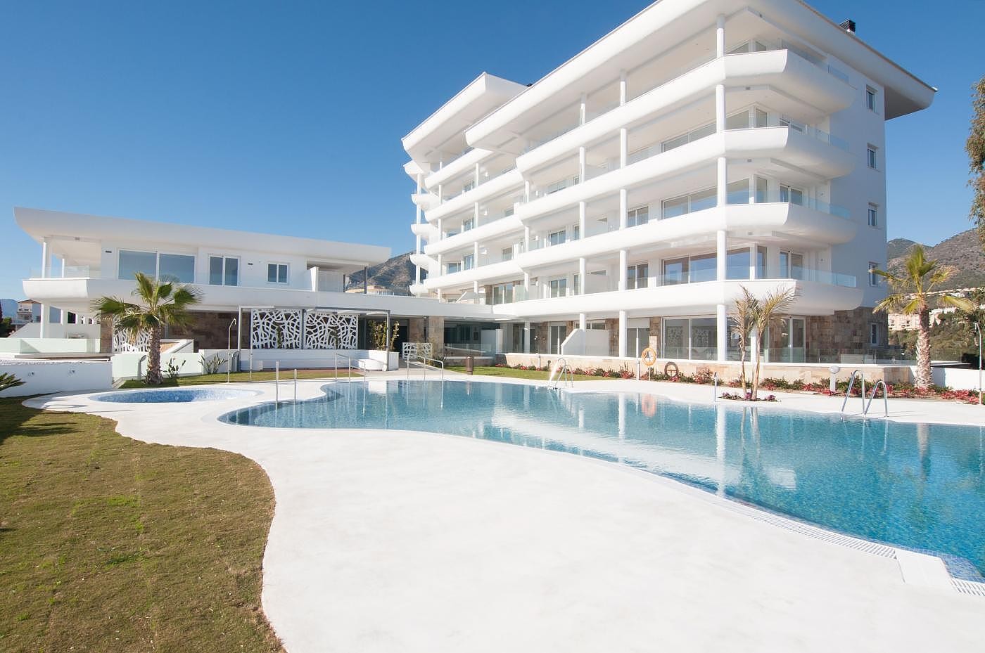 Apartments in Torreblanca, Fuengirola (AGP-00946)